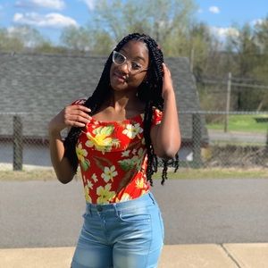 Meet your Posher, Zyrae